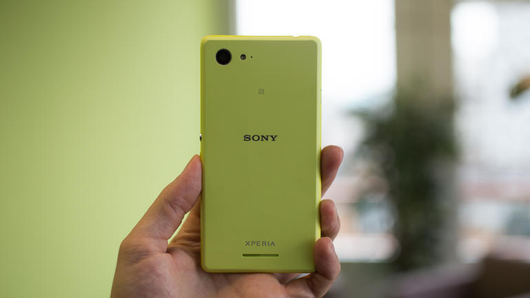 celular-barato-sony-xperia-e3-cores