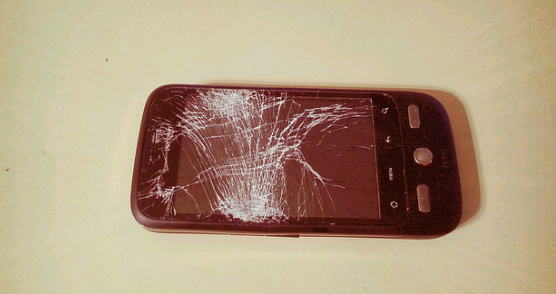 diamond-glass-celular-quebrado