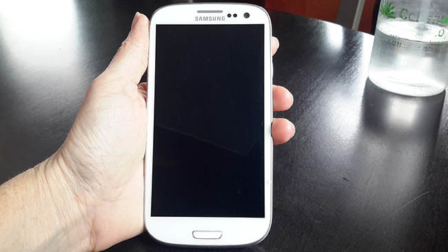 Cuidar do celular antigo