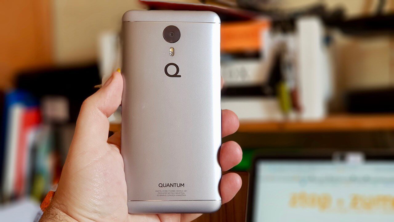 Com uma câmera frontal de 16 megapixels, as selfies no Sky ficarão ótimas. Câmera Sky