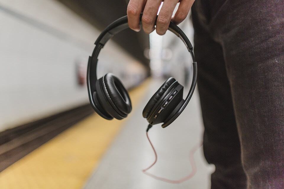 Escolha qual o melhor headset para ouvir música no celular! Escolha qual o melhor headset para ouvir música no celular!
