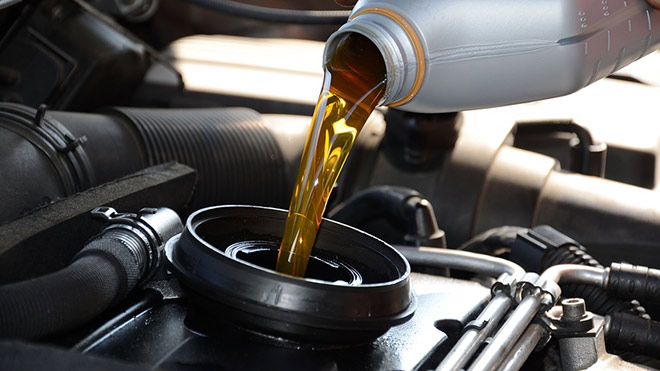 5 coisas que você precisa saber sobre troca de óleo e filtro de carro