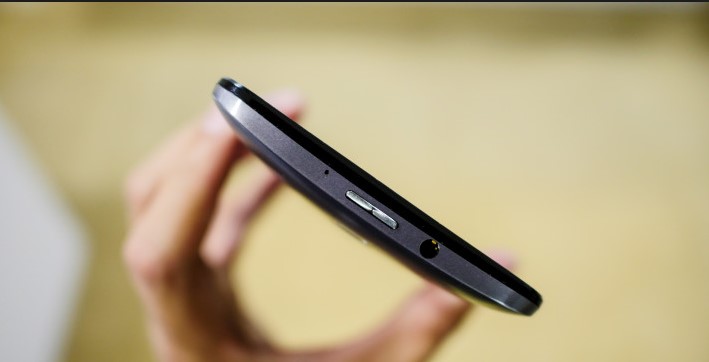 ZenFone 2 modelo bonito, discreto e leve