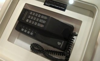 primeiro celular lançado da marca samsung
