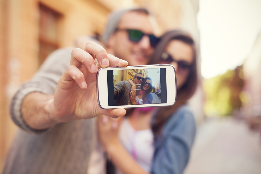 smartphone e fotografia de casal 
