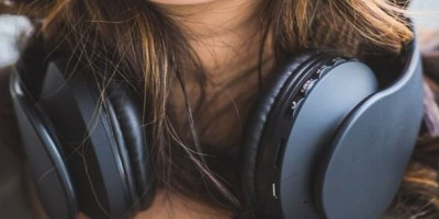 Os consumidores estão aguardando ansiosamente os novos fones de ouvido para 2018